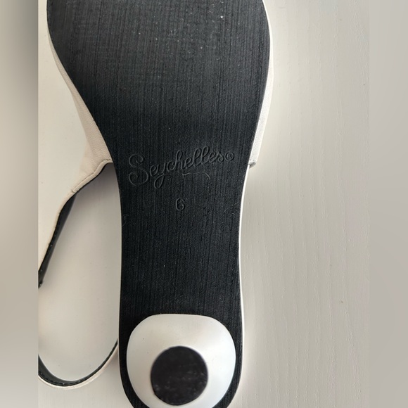 Seychelles Brooklyn Kitten Heel in White - Picture 7 of 16